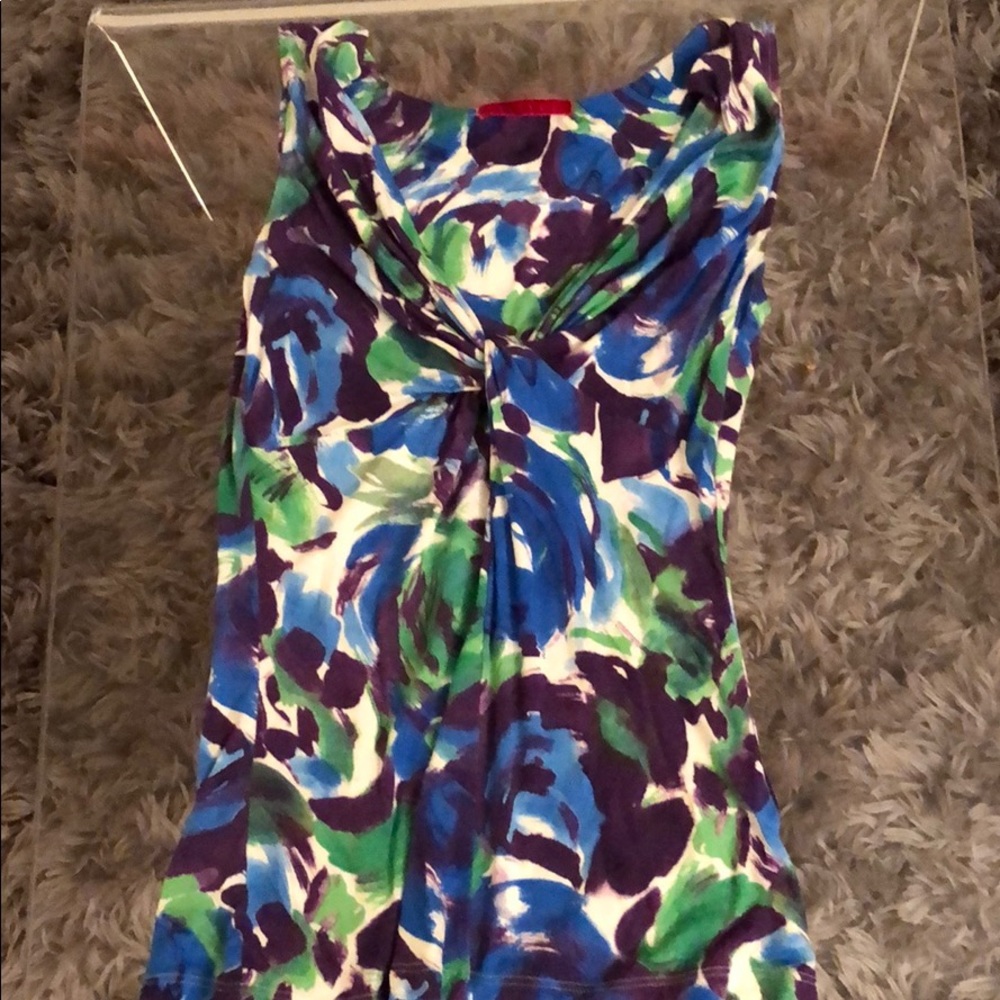 Colorful low-cut top